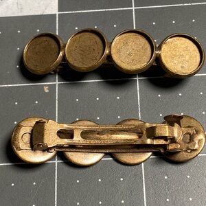 Finding: Bronze Tray barrettes(2)